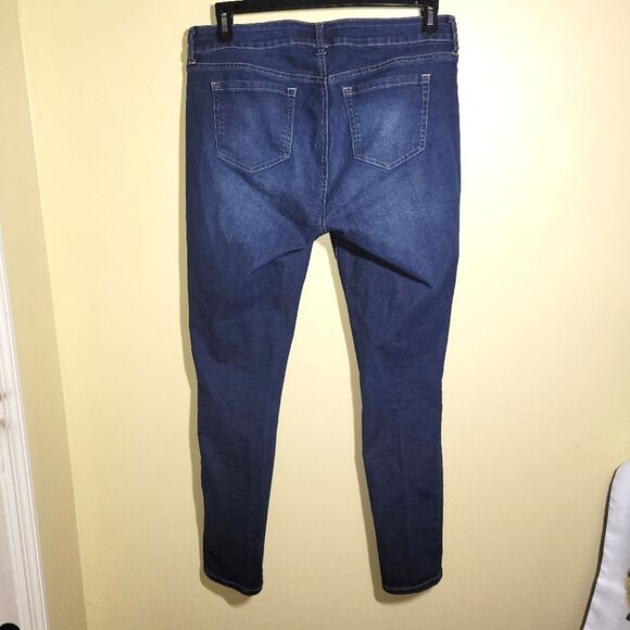 Torrid Skinny Midrise Jeans 10 - Picture 3 of 11